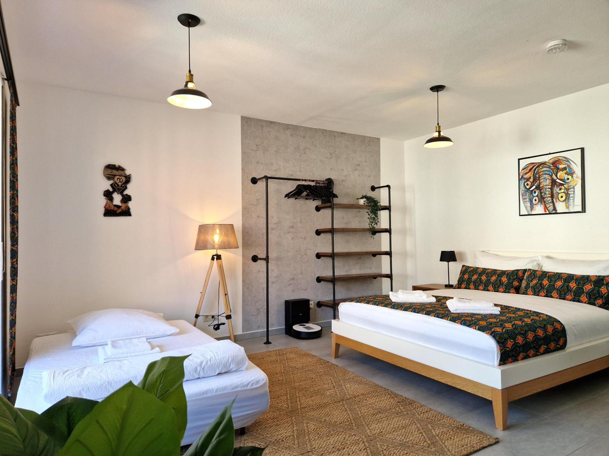 Mawulo - Stadtwohnung Im Zentrum Mit Balkon Neustadt an der Weinstraße Екстериор снимка